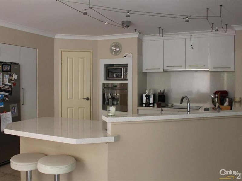 9 Vista Avenue, Rockingham WA 6168