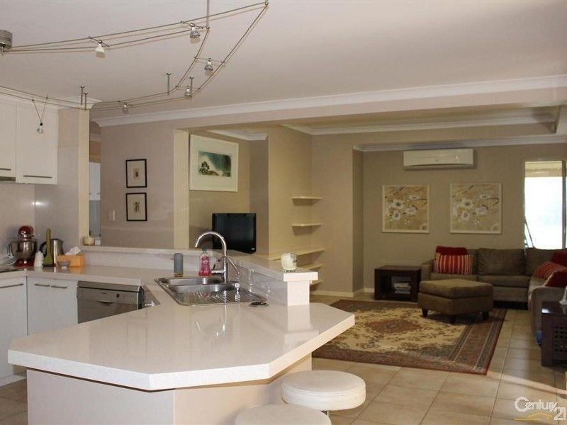 9 Vista Avenue, Rockingham WA 6168