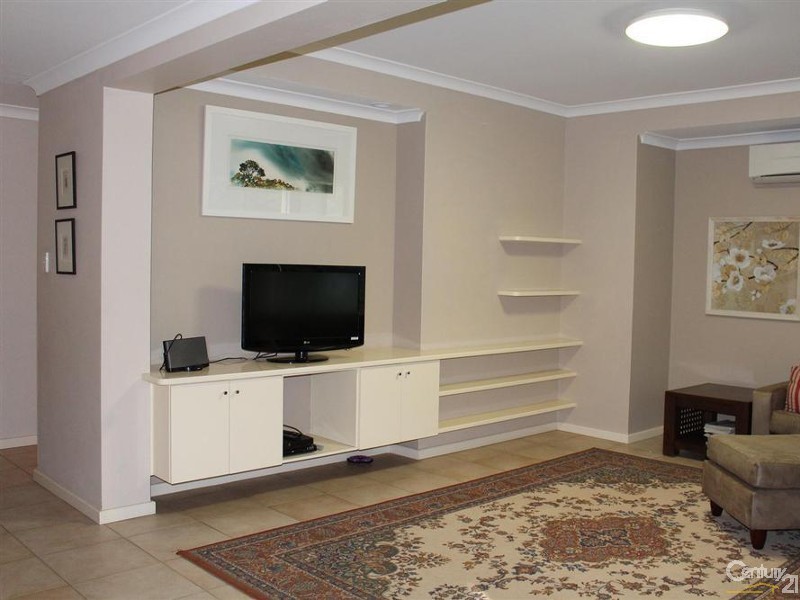 9 Vista Avenue, Rockingham WA 6168