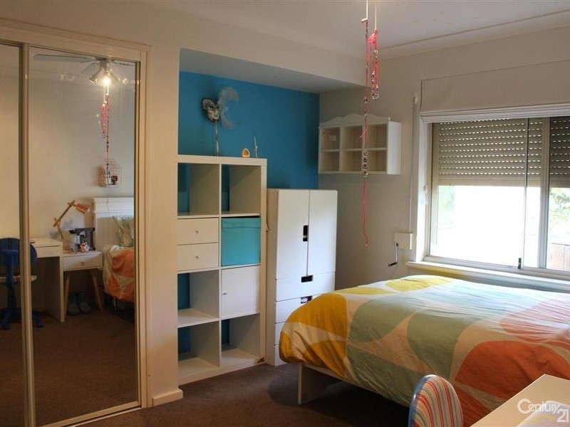 9 Vista Avenue, Rockingham WA 6168