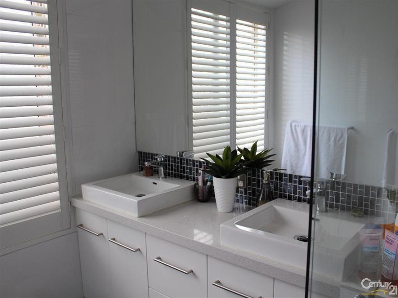 9 Vista Avenue, Rockingham WA 6168