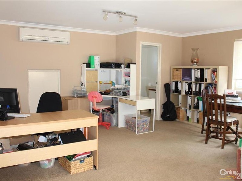 9 Vista Avenue, Rockingham WA 6168