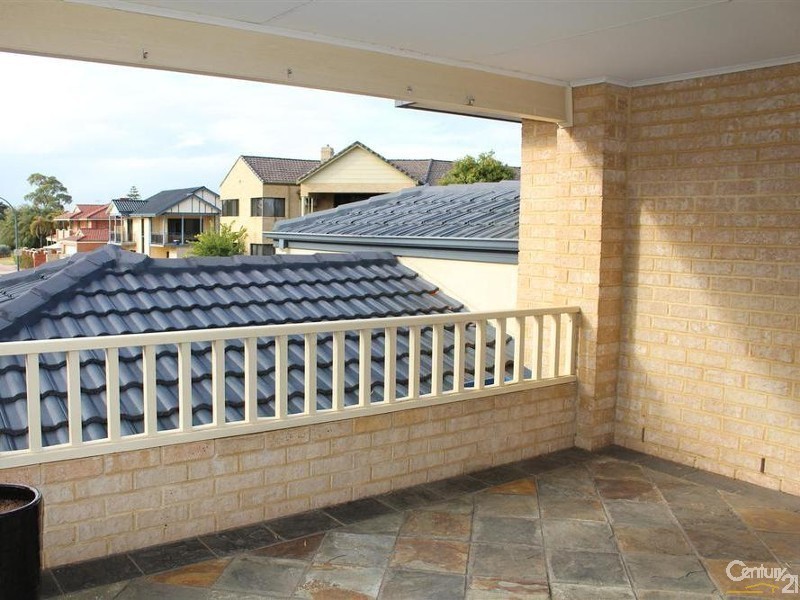 9 Vista Avenue, Rockingham WA 6168