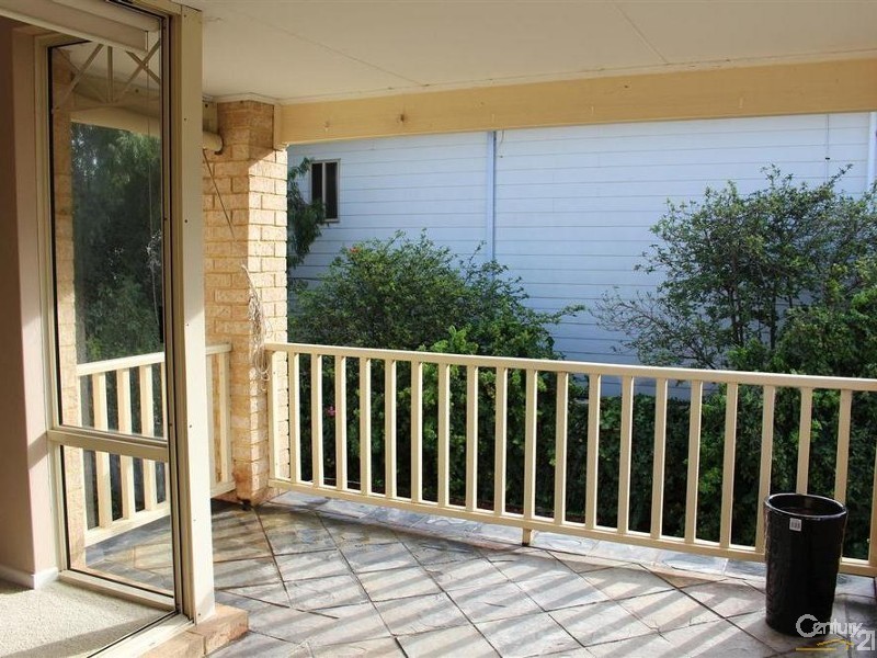 9 Vista Avenue, Rockingham WA 6168