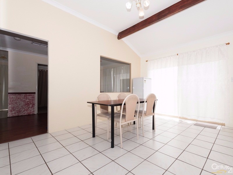 8 Hillcrest Court, Port Kennedy WA 6172