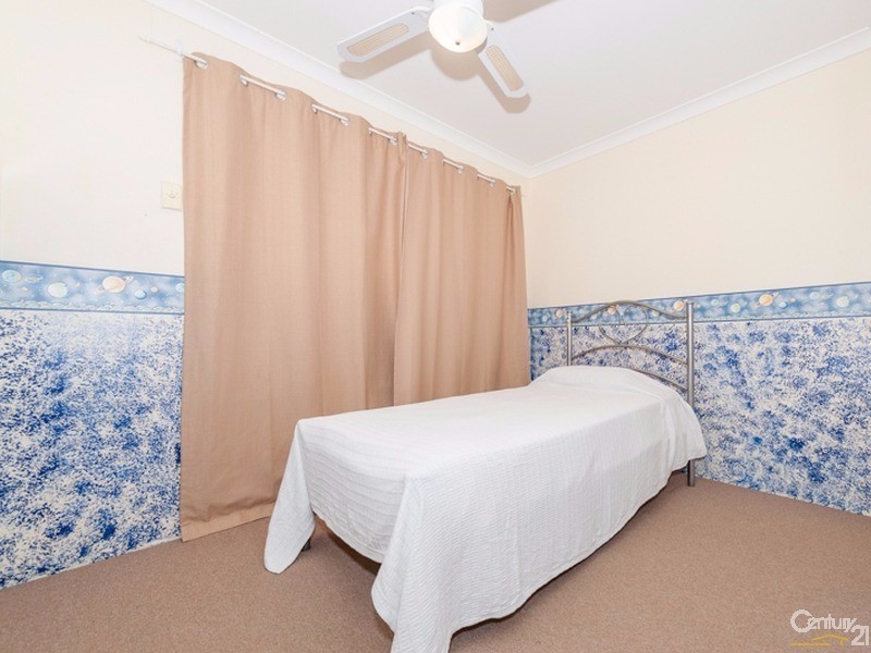 8 Hillcrest Court, Port Kennedy WA 6172