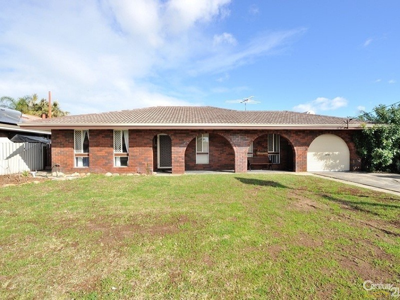 5 Nowranie Place, Hillman WA 6168