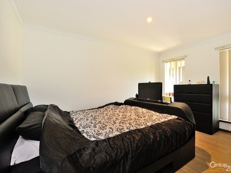 5 Nowranie Place, Hillman WA 6168