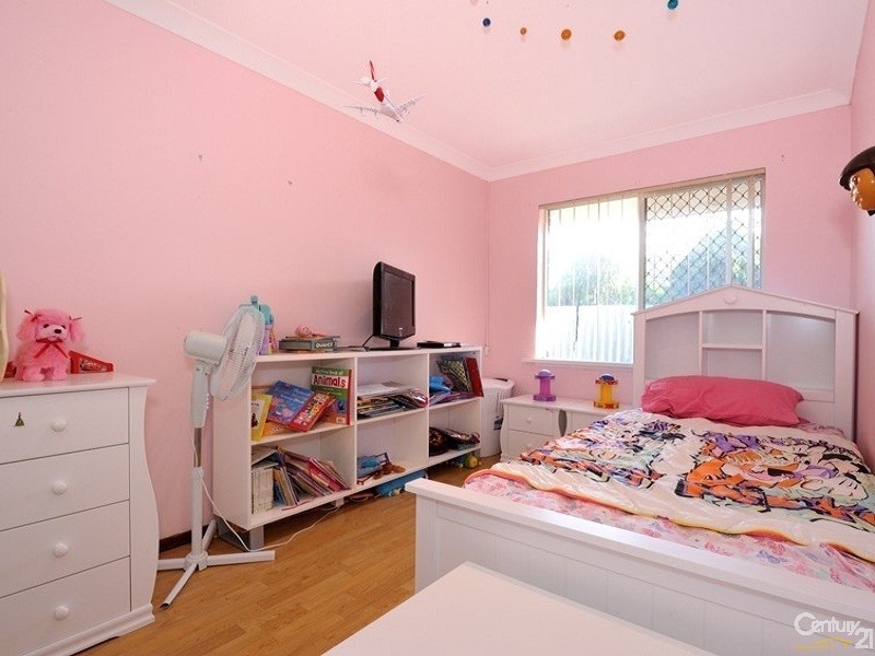 5 Nowranie Place, Hillman WA 6168