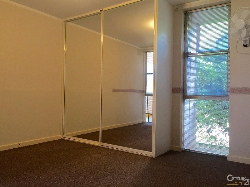 18/2 Pengilly Road, Orelia WA 6167