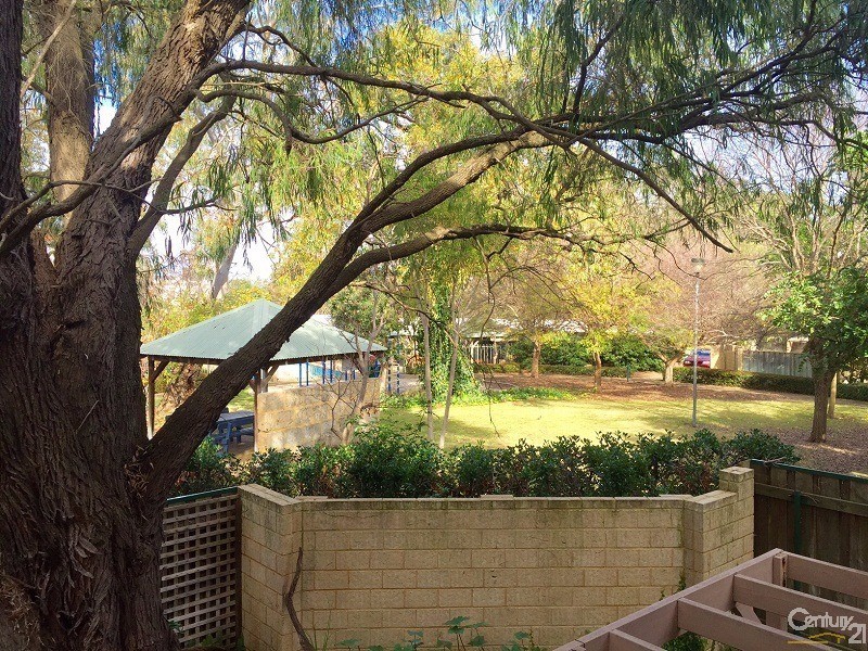 18/2 Pengilly Road, Orelia WA 6167