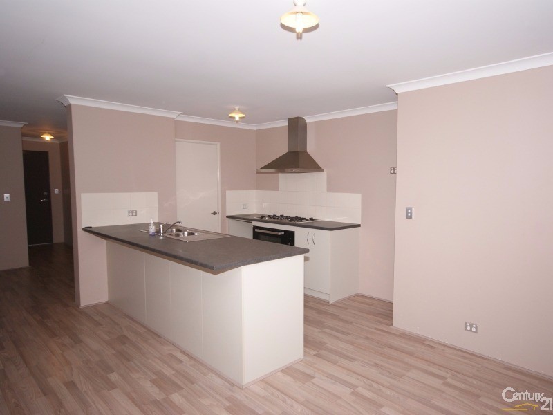 7 Buttermere Approach, Waikiki WA 6169