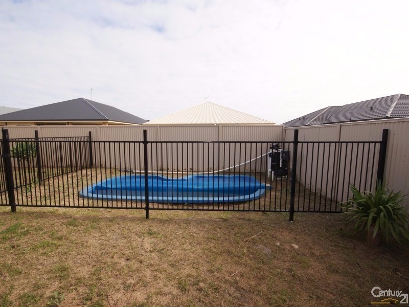 7 Buttermere Approach, Waikiki WA 6169