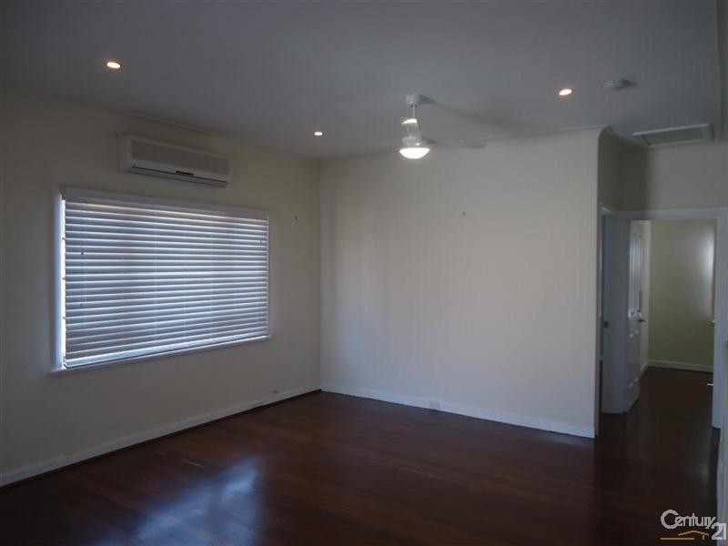 28 Grover Way, Medina WA 6167