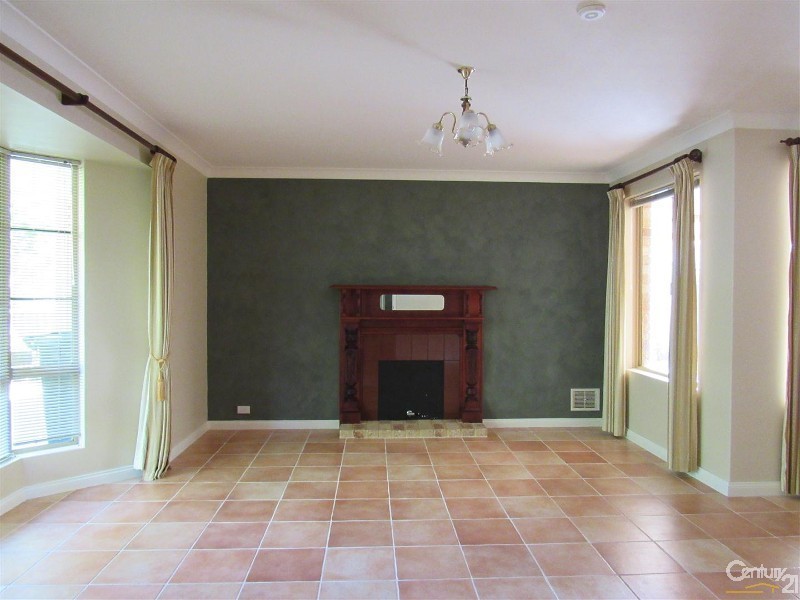 11 Torcross Street, Warnbro WA 6169