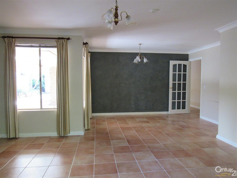 11 Torcross Street, Warnbro WA 6169