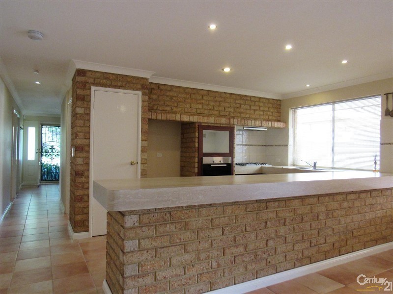 11 Torcross Street, Warnbro WA 6169