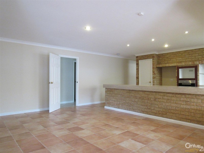 11 Torcross Street, Warnbro WA 6169