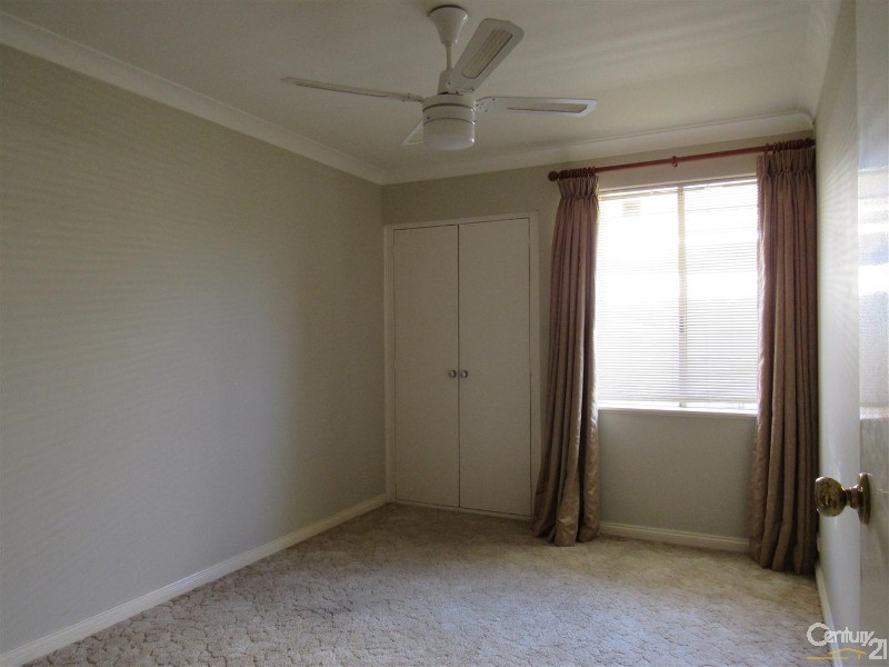 11 Torcross Street, Warnbro WA 6169