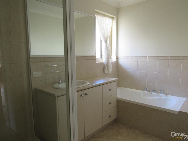 11 Torcross Street, Warnbro WA 6169