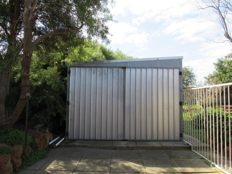 11 Torcross Street, Warnbro WA 6169