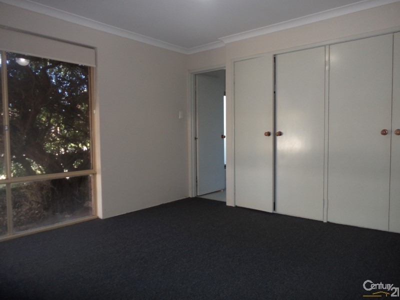 4 Macau Place, Warnbro WA 6169