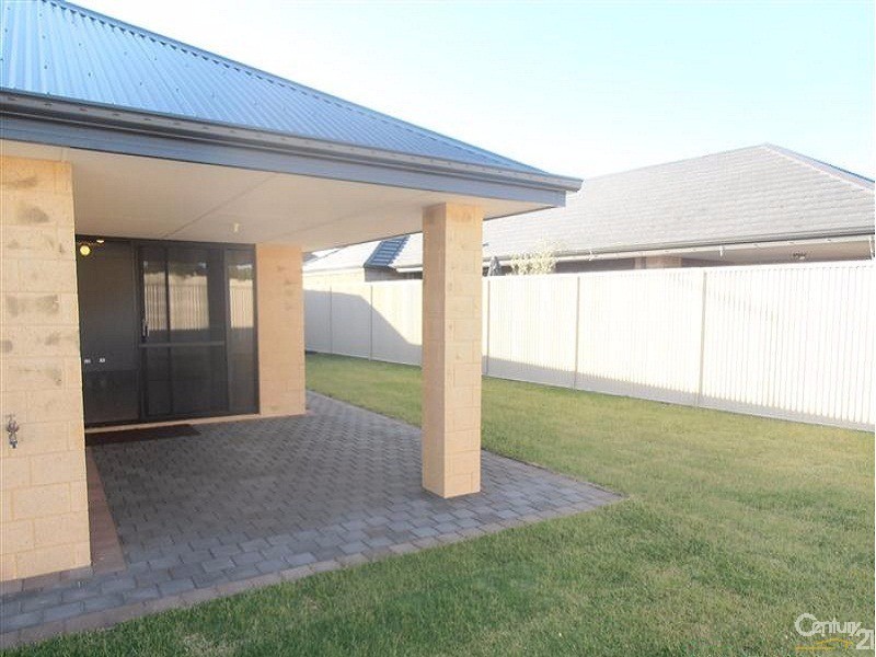 54 Sellafield Bend, Waikiki WA 6169