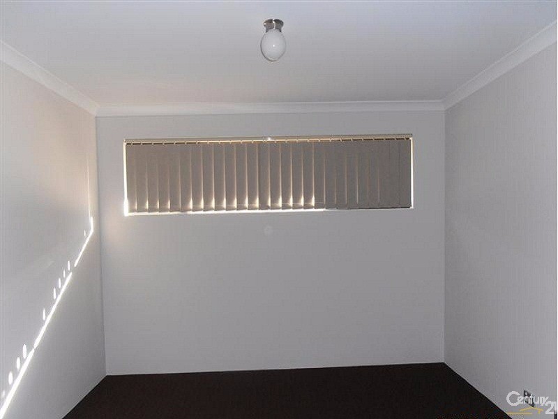 54 Sellafield Bend, Waikiki WA 6169