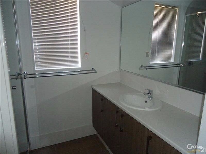 54 Sellafield Bend, Waikiki WA 6169