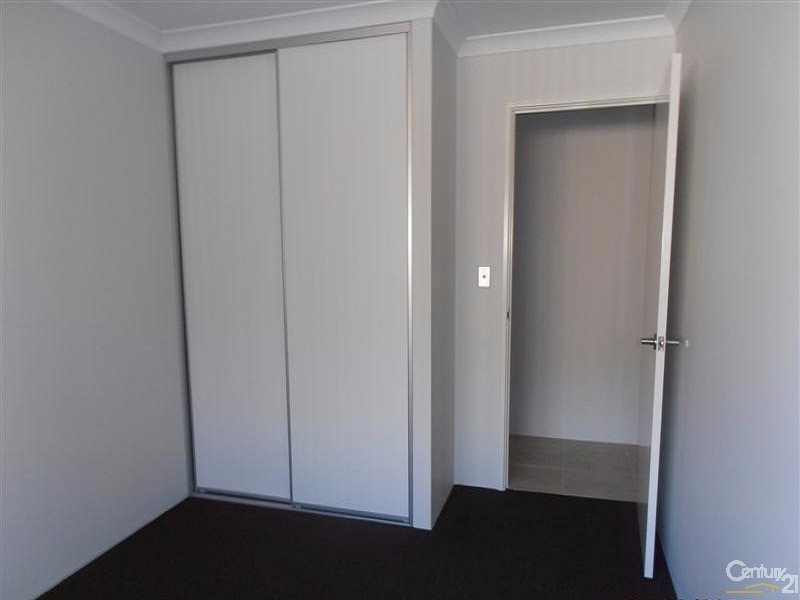 54 Sellafield Bend, Waikiki WA 6169