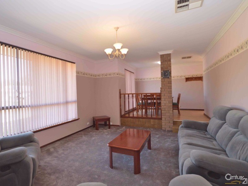 7 Kingston Way, Safety Bay WA 6169