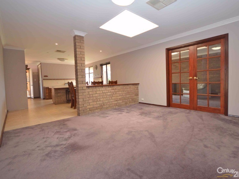 7 Kingston Way, Safety Bay WA 6169