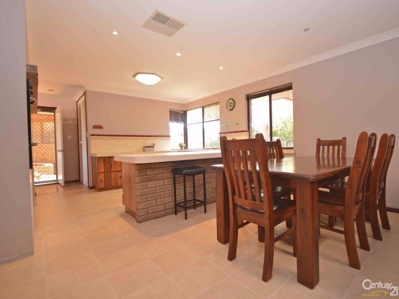 7 Kingston Way, Safety Bay WA 6169