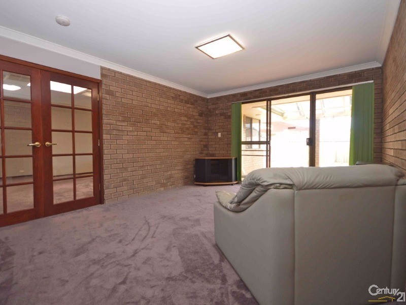 7 Kingston Way, Safety Bay WA 6169