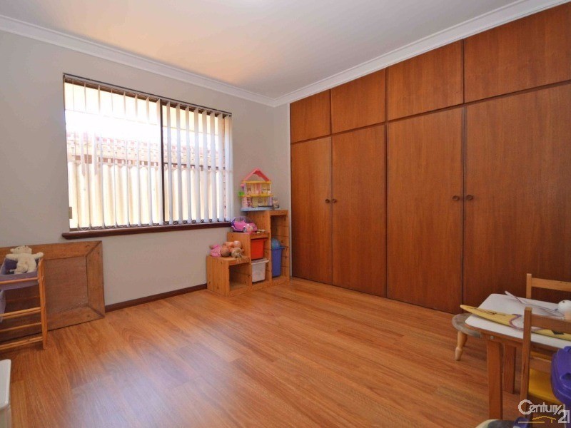 7 Kingston Way, Safety Bay WA 6169