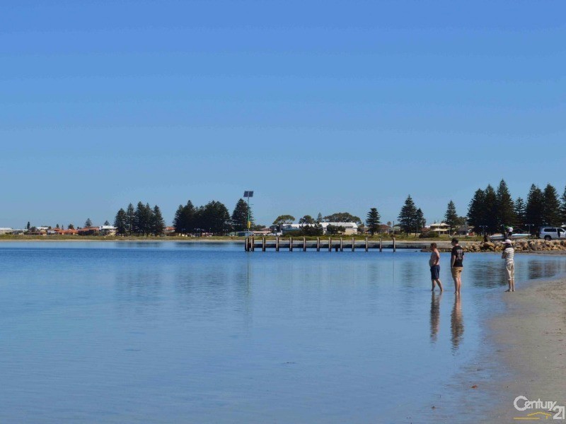 7 Kingston Way, Safety Bay WA 6169