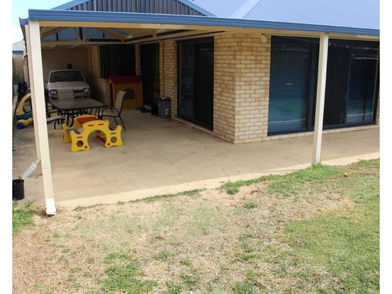 7 Wittecarra Crescent, Port Kennedy WA 6172