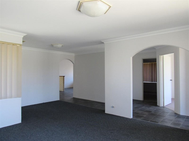 27 St Andrews Loop, Cooloongup WA 6168