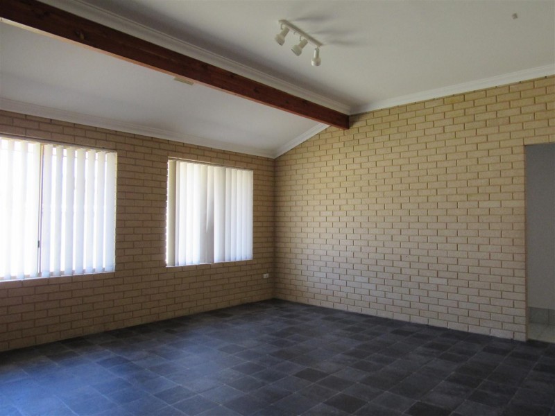 27 St Andrews Loop, Cooloongup WA 6168