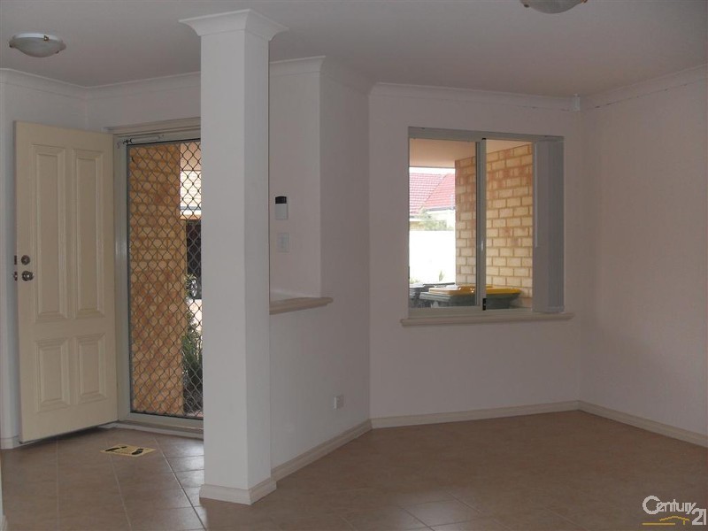 77 Montoro Drive, Port Kennedy WA 6172