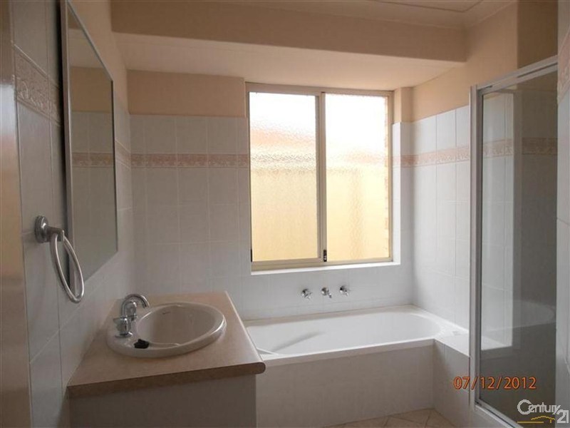 77 Montoro Drive, Port Kennedy WA 6172