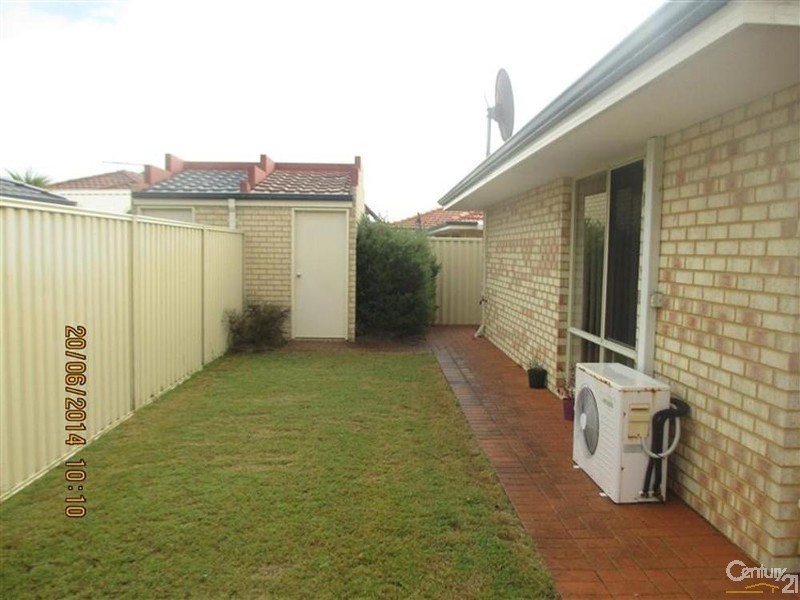 77 Montoro Drive, Port Kennedy WA 6172