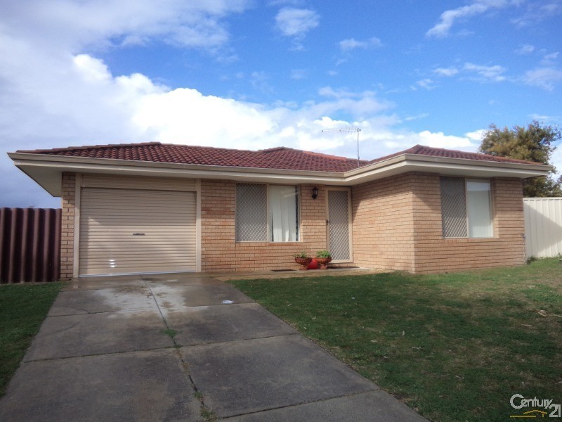 8 Fox Close, Waikiki WA 6169