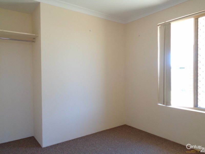 8 Fox Close, Waikiki WA 6169