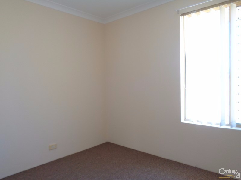 8 Fox Close, Waikiki WA 6169