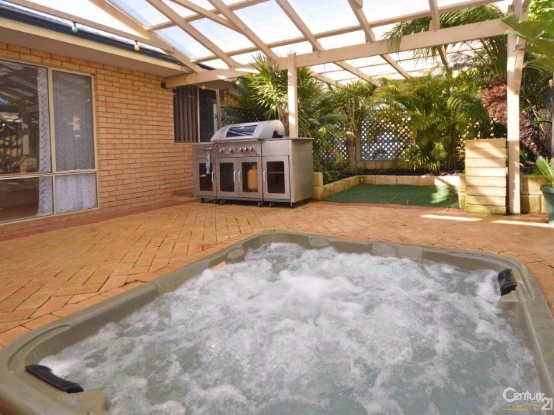 5 St Clair Place, Cooloongup WA 6168