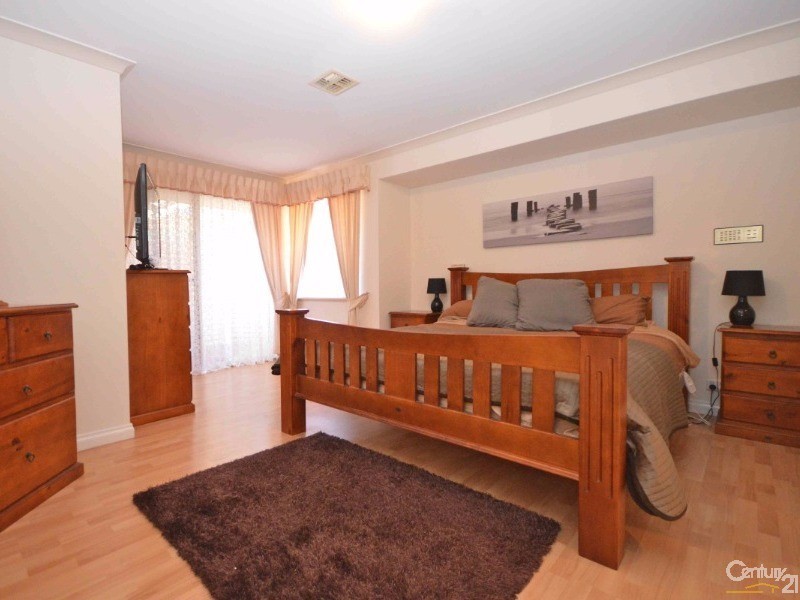 5 St Clair Place, Cooloongup WA 6168