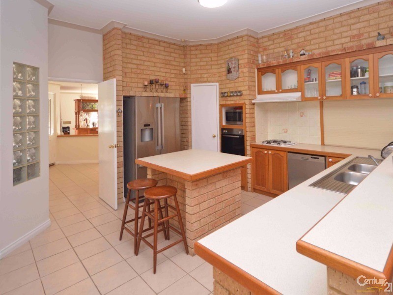 5 St Clair Place, Cooloongup WA 6168