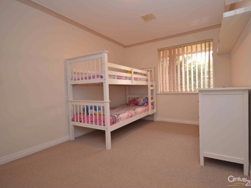 5 St Clair Place, Cooloongup WA 6168