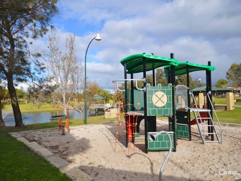 5 St Clair Place, Cooloongup WA 6168